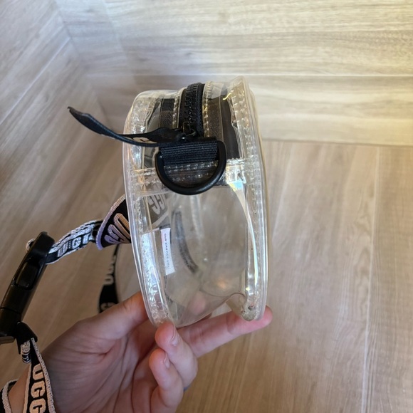 UGG Janey II Transparent Boot | UGG Belt Bag Crossbody - Picture 5 of 13